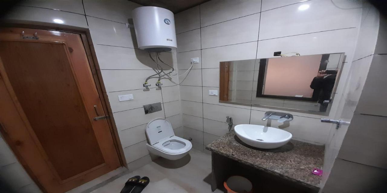 Hotel Zoon Dabb Srinagar Airport Kashmir Srīnagar Exterior foto