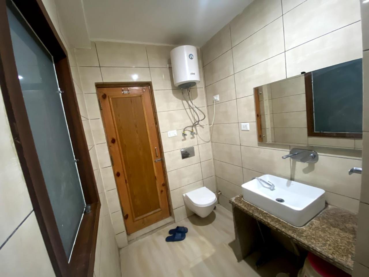 Hotel Zoon Dabb Srinagar Airport Kashmir Srīnagar Exterior foto