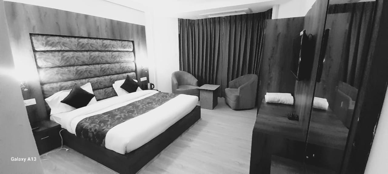 Hotel Zoon Dabb Srinagar Airport Kashmir Srīnagar Exterior foto