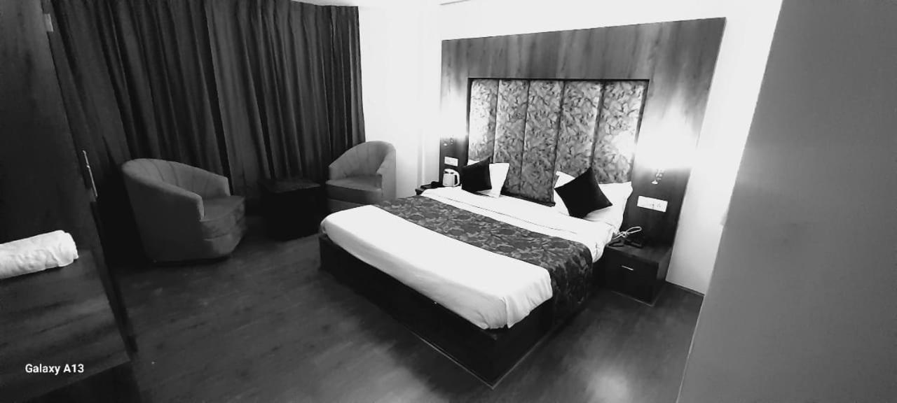 Hotel Zoon Dabb Srinagar Airport Kashmir Srīnagar Exterior foto